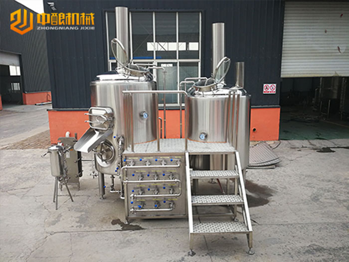 啤酒機械設（shè）備